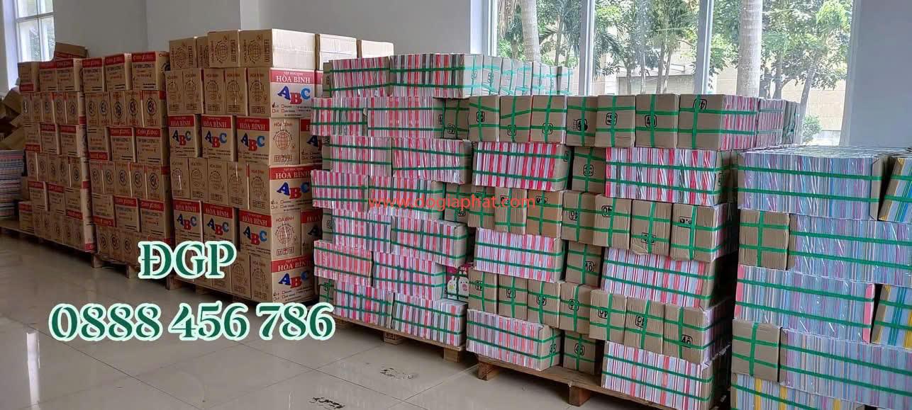 Tập vở học sinh phát thưởng từ thiện giá rẻ chất lượng
